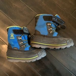 Kamik boys winter boots size 12T. Boots are in great shape!